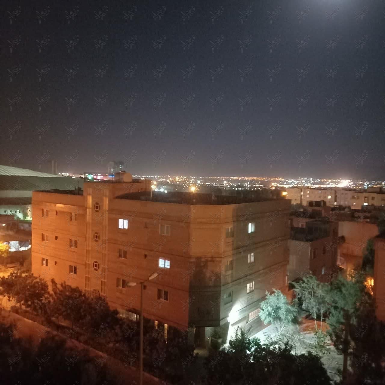 136متر/سه خواب/جنوبی شرقی